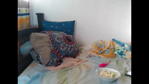 Julfigo online show from November 3, 2025, 11:33 am