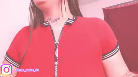 Snapshot of juli_69 chatting on December 22, 2024, 11:31 pm Juliana Torres online show from December 22, 2024, 11:31 pm
