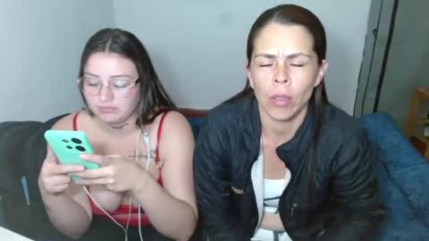 Snapshot of juli_69 chatting on February 13, 2025, 12:02 am Juliana Torres online show from February 13, 2025, 12:02 am