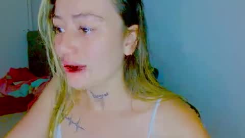  Juliana Torres  online show from October 21, 2025, 12:11 am