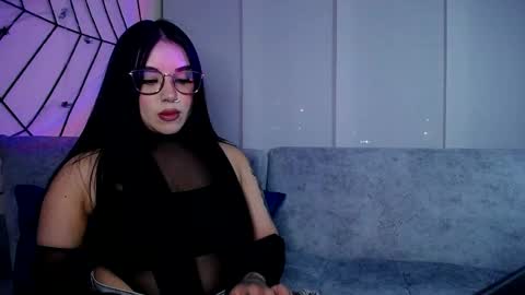 JULI  AARON online show from October 19, 2025, 11:38 pm