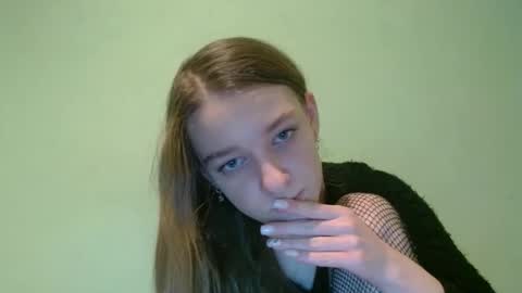 Snapshot of juli_etta chatting on December 2, 2024, 9:28 pm Julietta online show from December 2, 2024, 9:28 pm