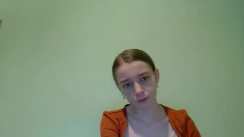 Snapshot of juli_etta chatting on December 6, 2024, 11:14 pm Julietta online show from December 6, 2024, 11:14 pm