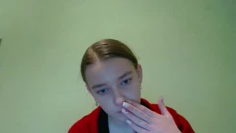 Snapshot of juli_etta chatting on December 11, 2024, 1:58 am Julietta online show from December 11, 2024, 1:58 am