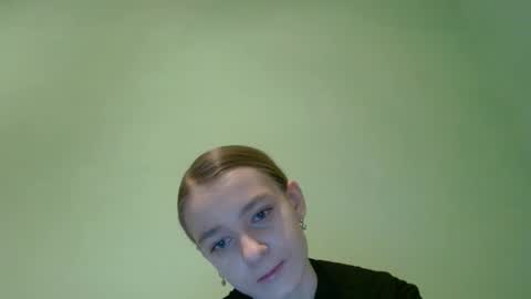 Snapshot of juli_etta chatting on January 11, 2025, 7:49 pm Julietta online show from January 11, 2025, 7:49 pm