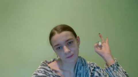 Snapshot of juli_etta chatting on January 15, 2025, 8:48 pm Julietta online show from January 15, 2025, 8:48 pm