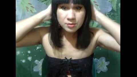 Snapshot of julia111987 chatting on April 18, 2026, 2:43 pm JULIA online show from April 18, 2026, 2:43 pm