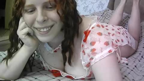 Snapshot of julia357743 chatting on June 3, 2026, 8:17 am Julia online show from June 3, 2026, 8:17 am