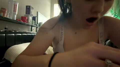 Snapshot of julia4_thewin chatting on July 10, 2026, 5:48 pm julia4_thewin online show from July 10, 2026, 5:48 pm