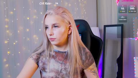 julia__bunny online show from January 26, 2025, 5:44 pm