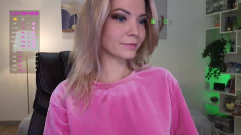 Cute online show from January 15, 2025, 7:44 pm