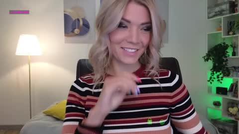 Cute online show from January 16, 2025, 2:19 pm
