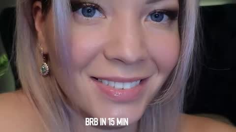 Cute online show from September 18, 2025, 4:20 pm