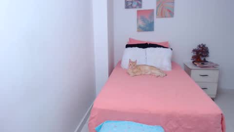 Snapshot of julia_gray_ chatting on March 6, 2025, 10:30 am julia online show from March 6, 2025, 10:30 am