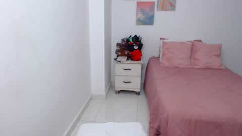 Snapshot of julia_gray_ chatting on November 8, 2025, 7:19 am julia online show from November 8, 2025, 7:19 am