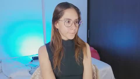 Julia Schedule 10 pm to 4  am GTM-5 online show from September 9, 2025, 10:09 pm