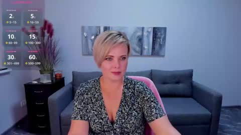 Julia online show from October 21, 2025, 12:06 pm