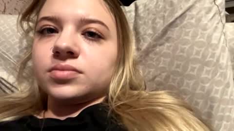 juliacrazy_ online show from February 8, 2025, 4:14 pm