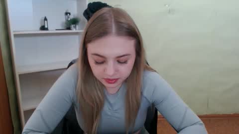 juliacrazy_ online show from March 11, 2025, 6:00 am