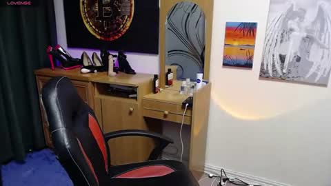 juliamorgann online show from July 29, 2026, 6:06 pm