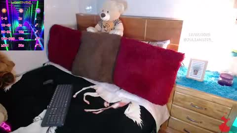 Julian online show from February 13, 2025, 1:50 am
