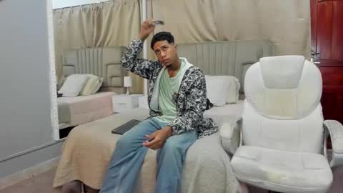 julian billy online show from February 25, 2025, 11:19 am