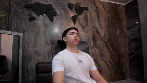 JULIAN  online show from February 18, 2026, 11:17 am