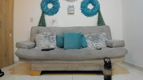 julian_wallace online show from January 5, 2025, 11:12 pm