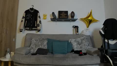 julian_wallace online show from October 3, 2025, 3:20 pm