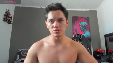 Snapshot of julian_wallace1 chatting on June 10, 2026, 6:40 pm julian_wallace1 online show from June 10, 2026, 6:40 pm