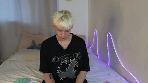 Eren online show from April 4, 2026, 1:26 am