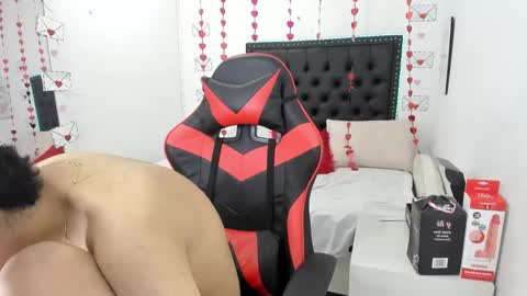 Snapshot of julian_xp chatting on February 24, 2026, 7:39 am Julian online show from February 24, 2026, 7:39 am