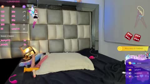 juliana_js_ online show from February 26, 2025, 12:05 am