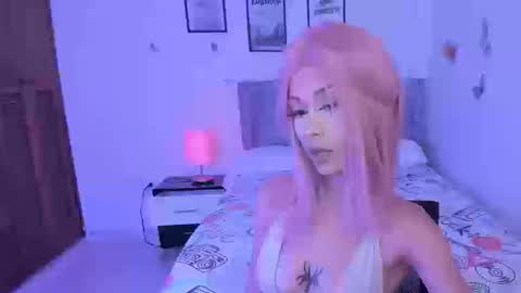 juliana online show from September 10, 2025, 1:00 pm