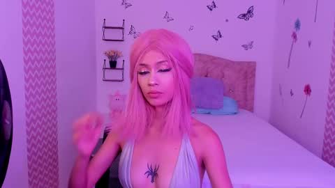 juliana online show from September 24, 2025, 1:14 pm