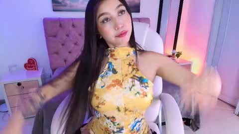  JULIANA CASTRO online show from September 17, 2025, 11:45 am