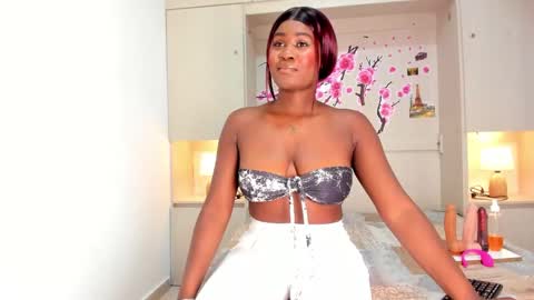 julianablaze online show from October 15, 2025, 4:12 am