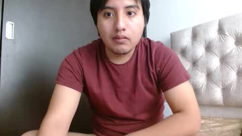 Snapshot of julianalvarez95 chatting on May 17, 2026, 9:00 pm Julian online show from May 17, 2026, 9:00 pm