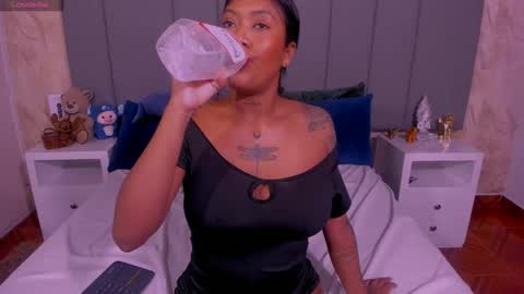 Snapshot of julianamiller chatting on March 12, 2025, 2:20 am juli online show from March 12, 2025, 2:20 am