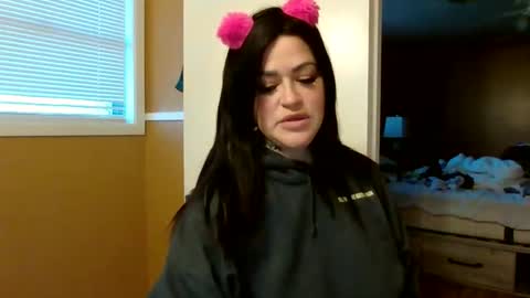 Texas Mamasita online show from February 17, 2025, 3:31 pm