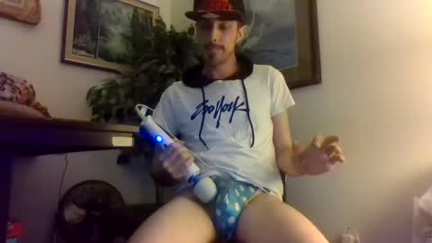 Snapshot of julianjj2001 chatting on January 2, 2025, 4:41 am julianjj2001 online show from January 2, 2025, 4:41 am