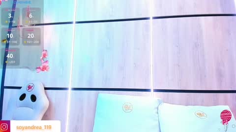 Snapshot of julianna_smith chatting on January 20, 2025, 2:43 am ANDREA online show from January 20, 2025, 2:43 am