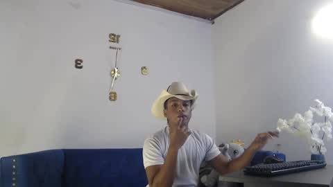 Juliann online show from October 8, 2025, 2:58 pm