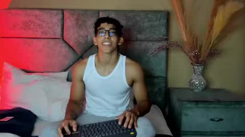 Snapshot of julianrouss chatting on June 19, 2026, 8:34 pm Julian online show from June 19, 2026, 8:34 pm