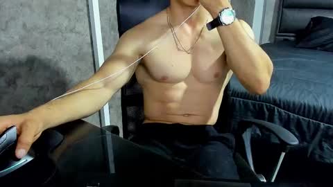 Julian online show from October 10, 2025, 11:26 pm