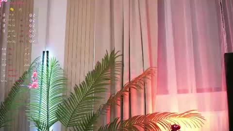JuliaQuin online show from July 21, 2026, 8:11 pm
