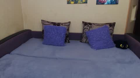 Jul online show from November 24, 2025, 4:18 pm