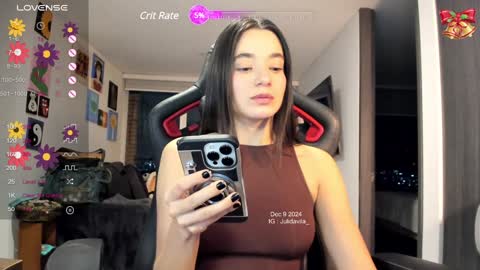 Jeimy Help me to reach 100 thumbs up online show from December 10, 2024, 12:39 am