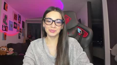 Jeimy Help me to reach 100 thumbs up online show from April 8, 2026, 1:05 am