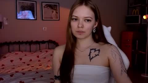 julidropp online show from June 15, 2026, 6:21 pm